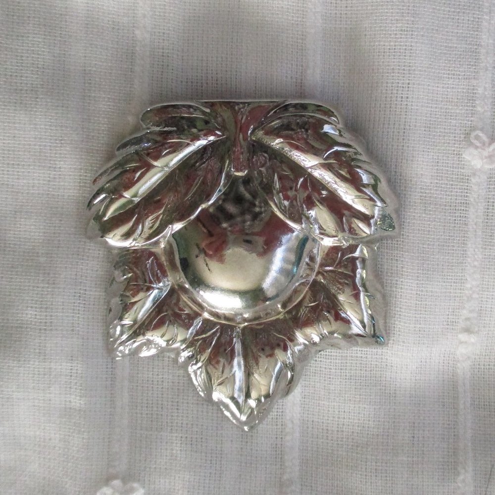 Vintage scarf clip